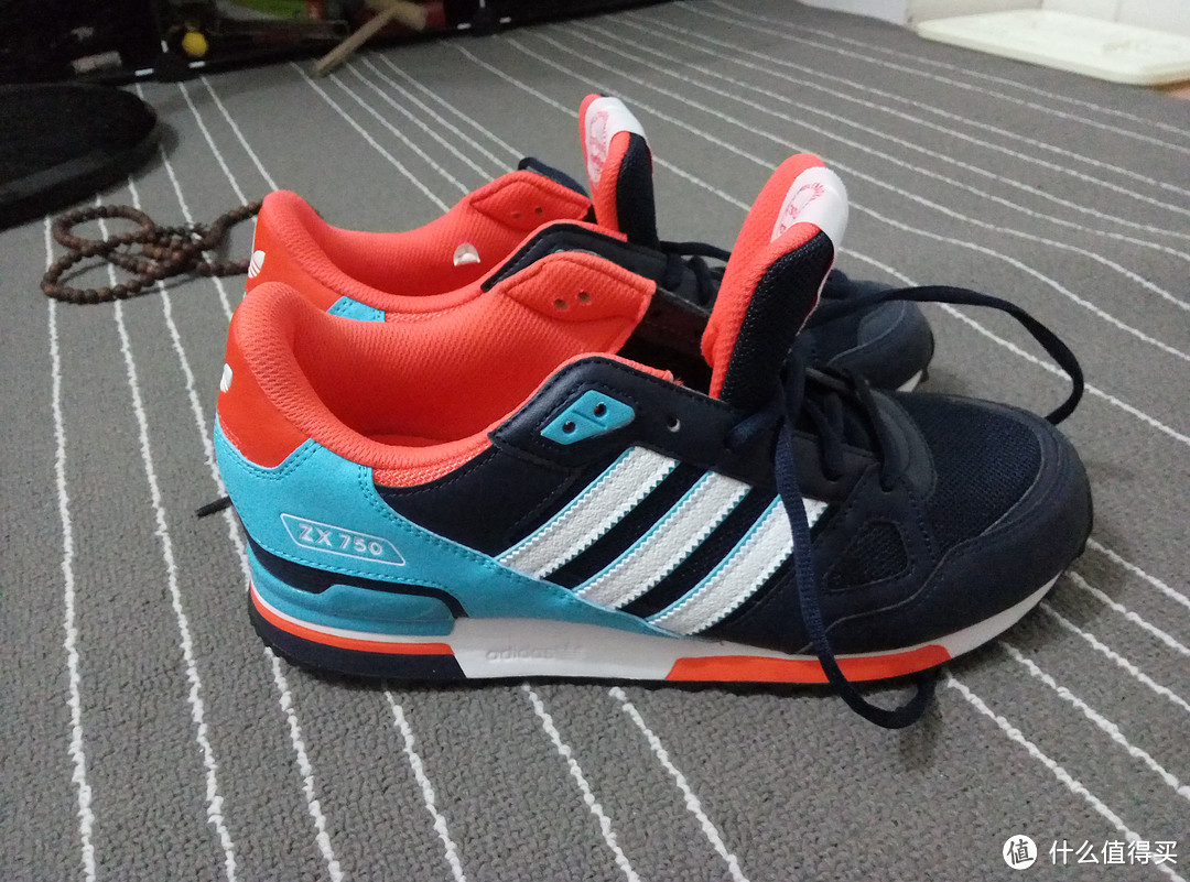 #原创新人# Adidas 阿迪达斯 三叶草 ZX750 经典休闲鞋 晒单