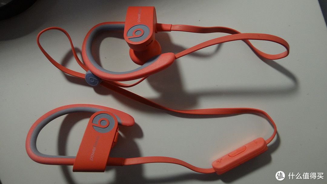 潮流配饰还是运动装备？——骚粉的Beats Powerbeats2 Wireless 入耳式耳机 购买及体验