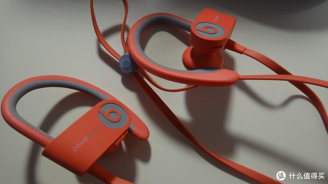 潮流配饰还是运动装备？——骚粉的Beats Powerbeats2 Wireless 入耳式耳机 购买及体验