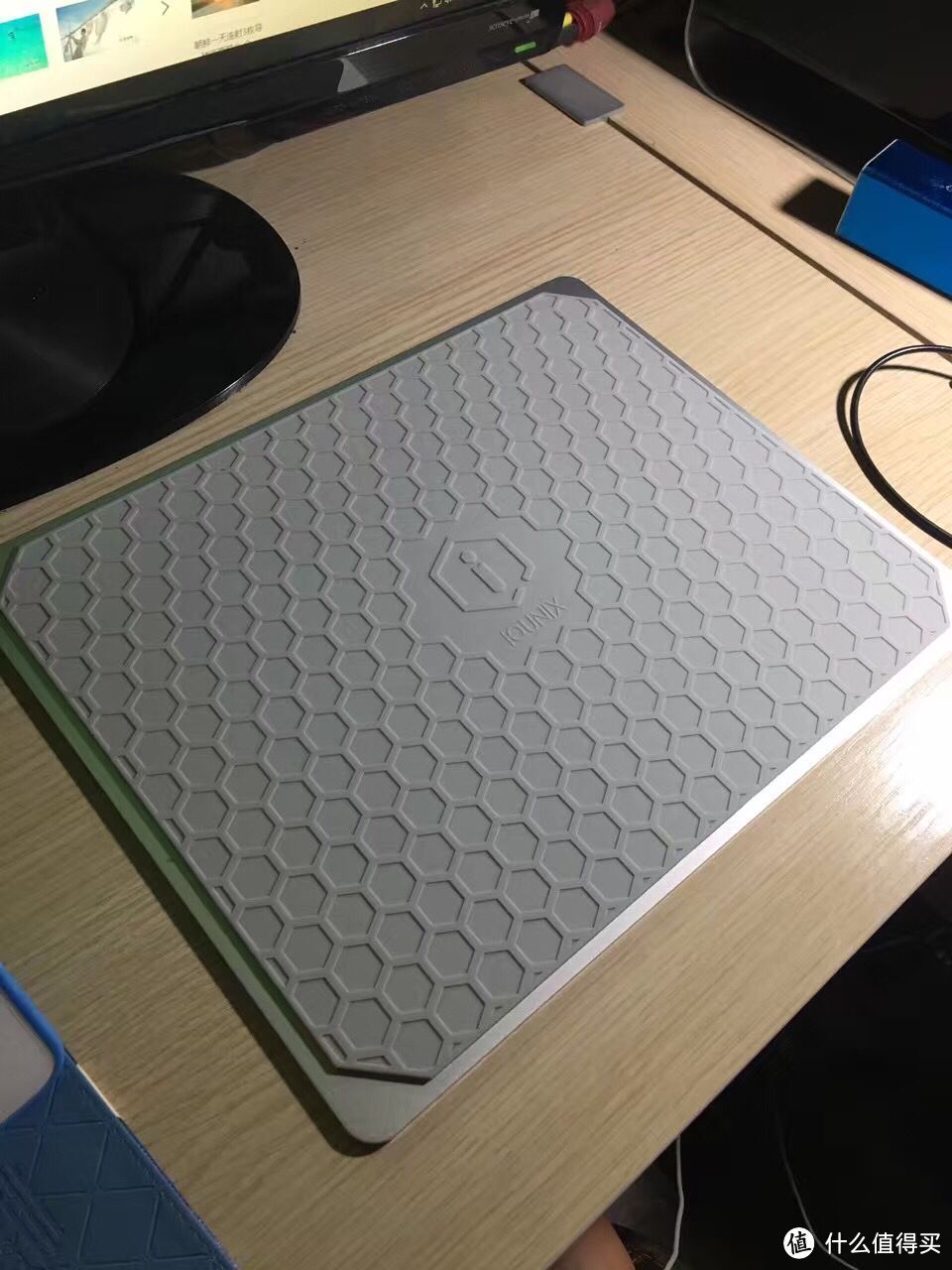 冰爽一夏 晒一晒夏季专用的 iQunix Pad 15寸 铝合金鼠标垫