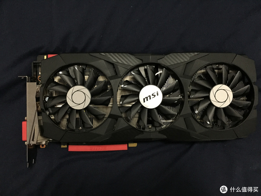 名字虽然中二但是性价比一点都不含糊的 微星黑龙 1070 显卡及 618