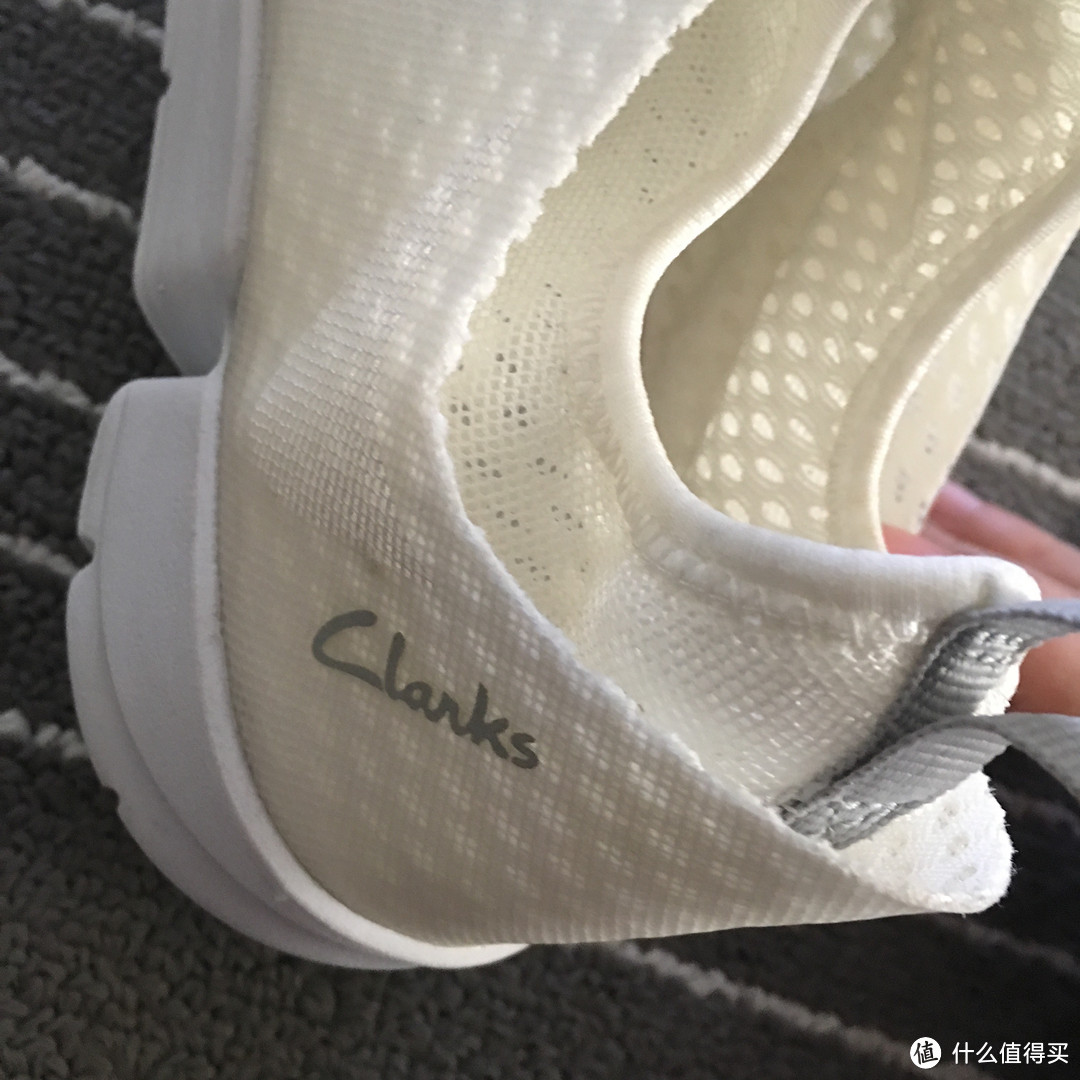 属于夏天的 Clarks Tri Aerobic 清爽小白鞋