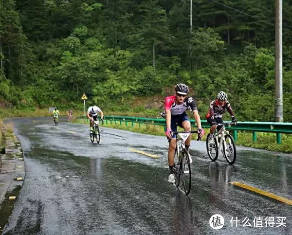 记金华雨中爬坡赛，业余骑行比赛那些事儿