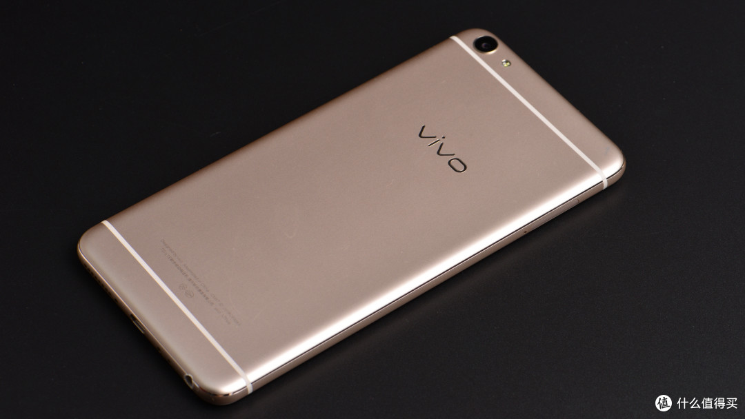 本站首晒新品尝鲜vivox7plus智能手机急速开箱测试