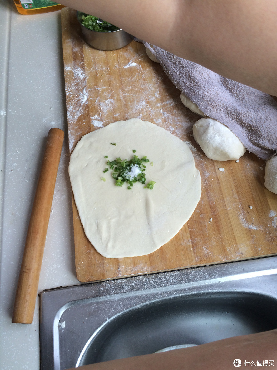 家常葱油饼的制作分享