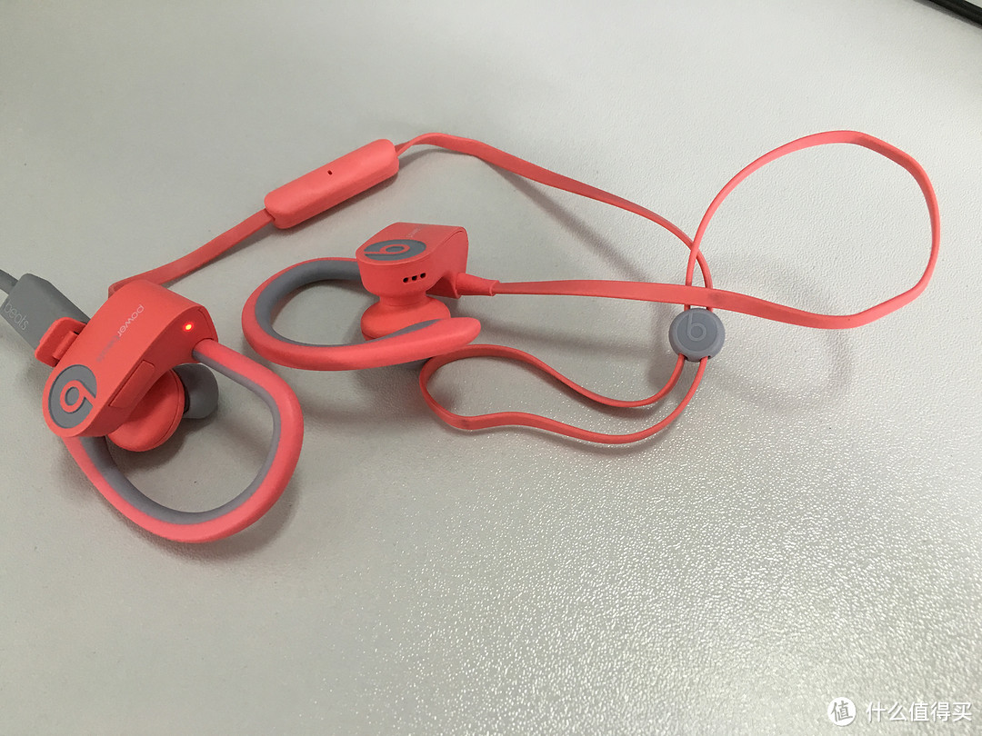 潮流配饰还是运动装备？——骚粉的Beats Powerbeats2 Wireless 入耳式耳机 购买及体验