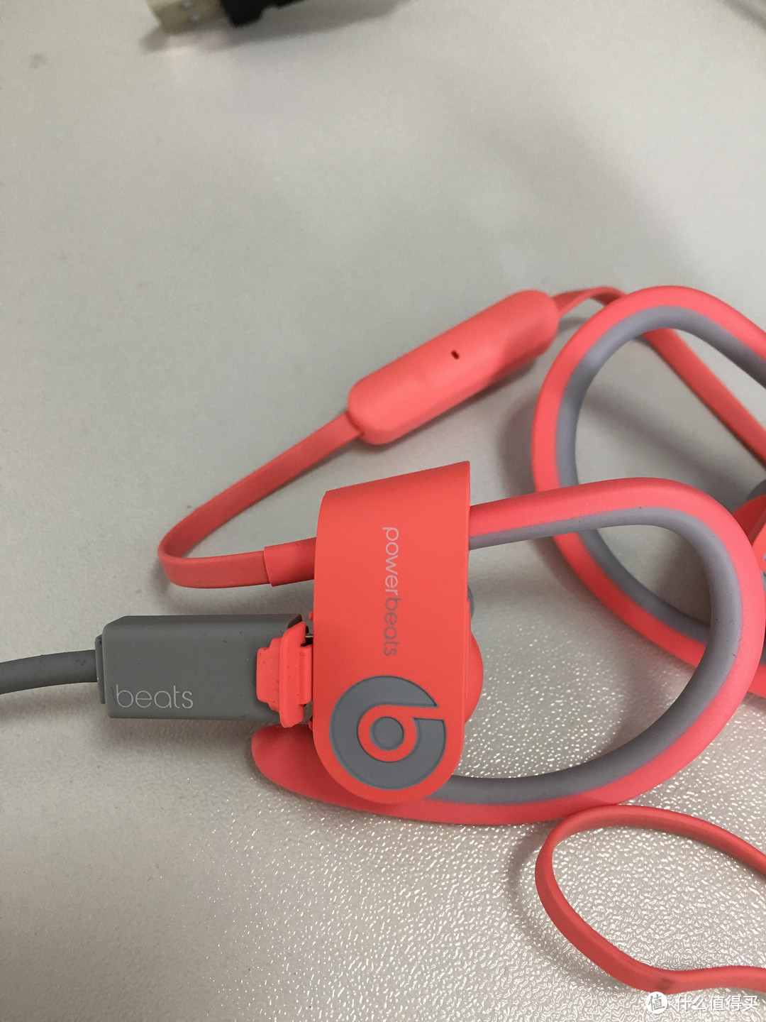 潮流配饰还是运动装备？——骚粉的Beats Powerbeats2 Wireless 入耳式耳机 购买及体验