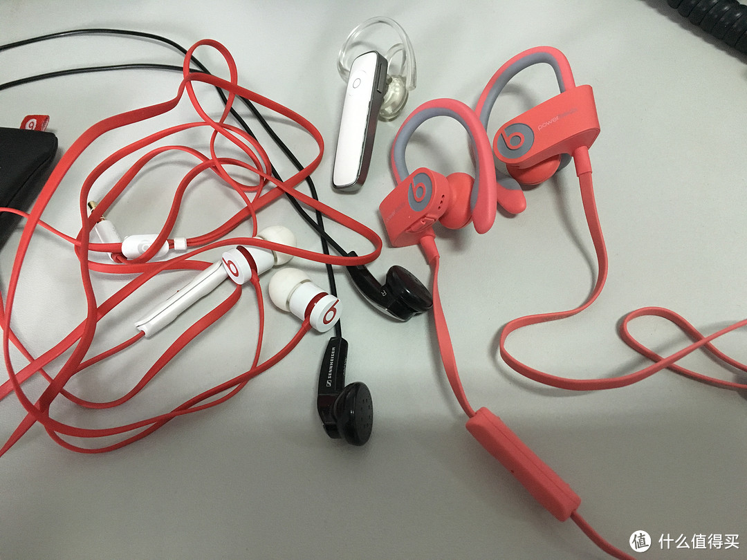 潮流配饰还是运动装备？——骚粉的Beats Powerbeats2 Wireless 入耳式耳机 购买及体验