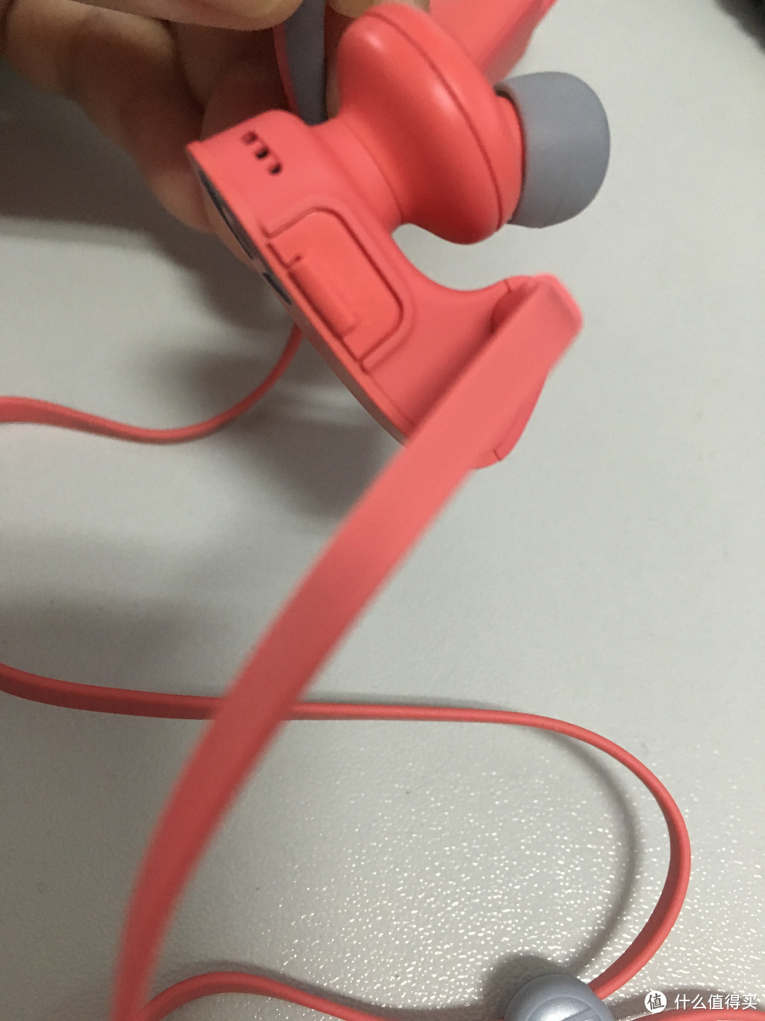 潮流配饰还是运动装备？——骚粉的Beats Powerbeats2 Wireless 入耳式耳机 购买及体验