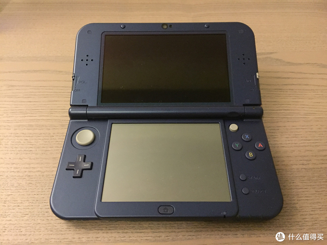 任天堂new 3ds开箱 新老任天堂3ds区别 什么值得买