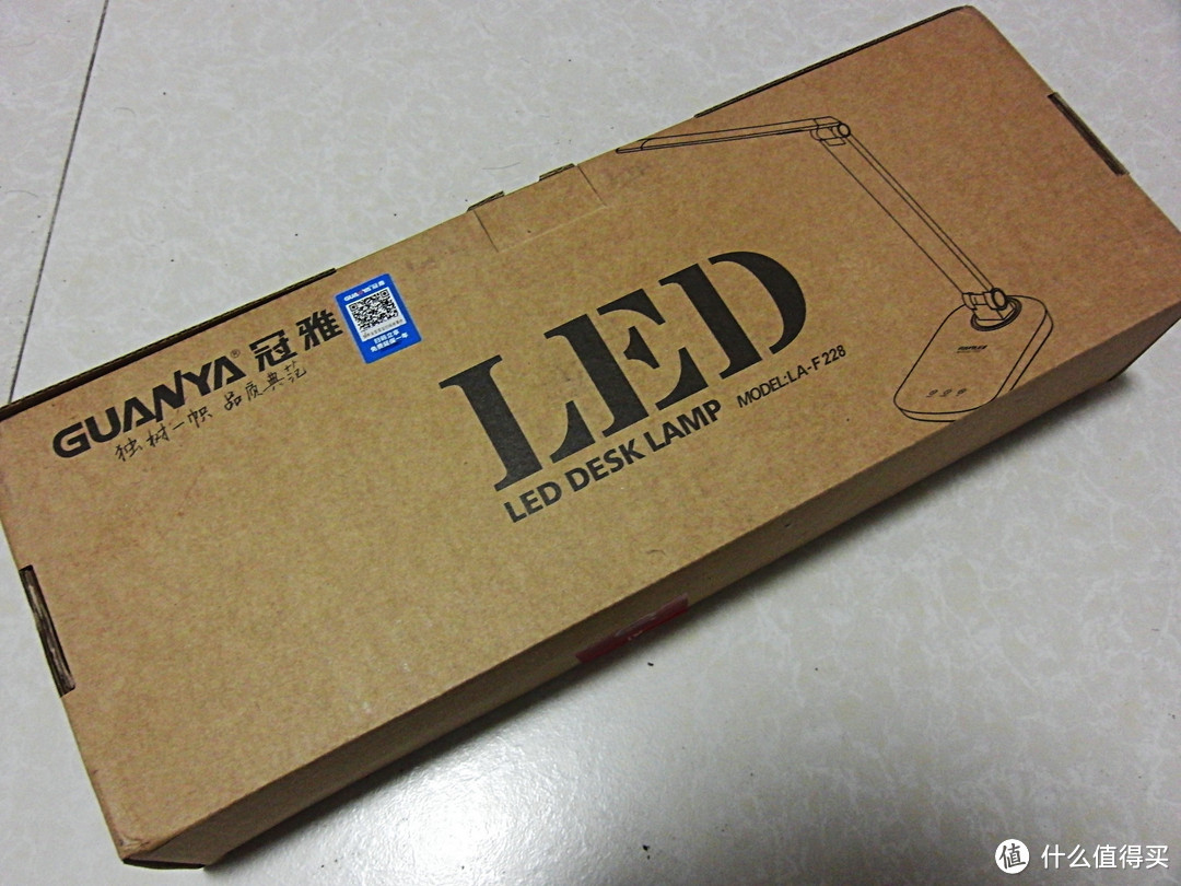 黑暗中的一抹光 — 冠雅 LA-F228 LED台灯 开箱试用