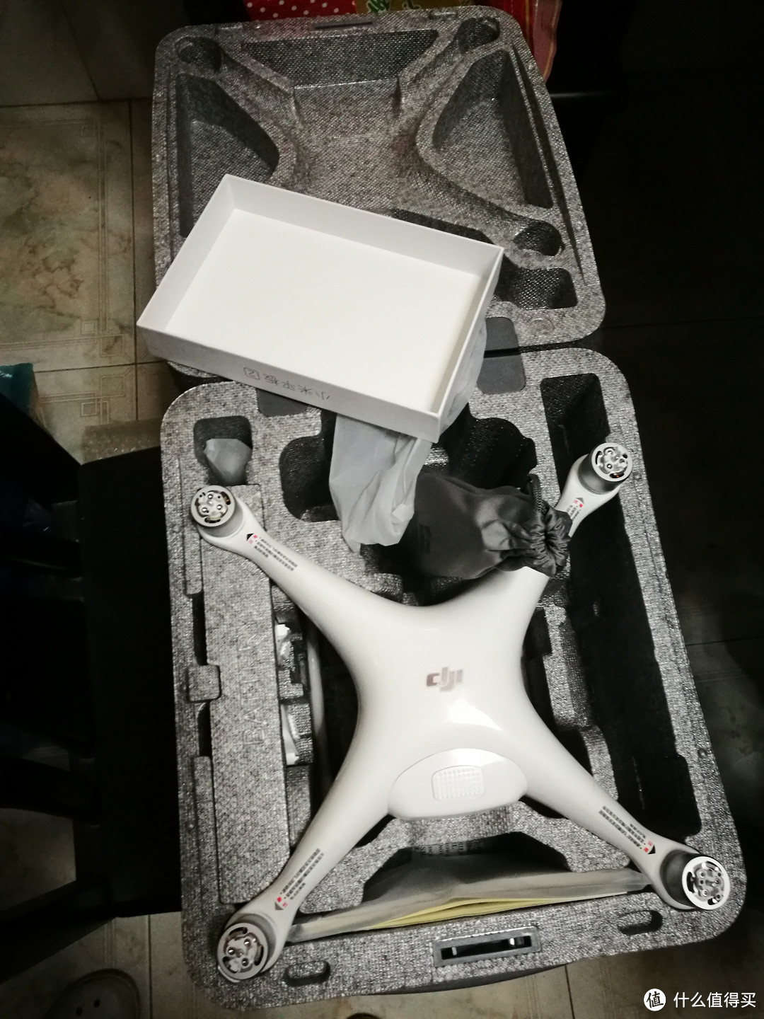 今日实现了儿时的一个梦想：DJI 大疆 精灵4 航拍机 初体验