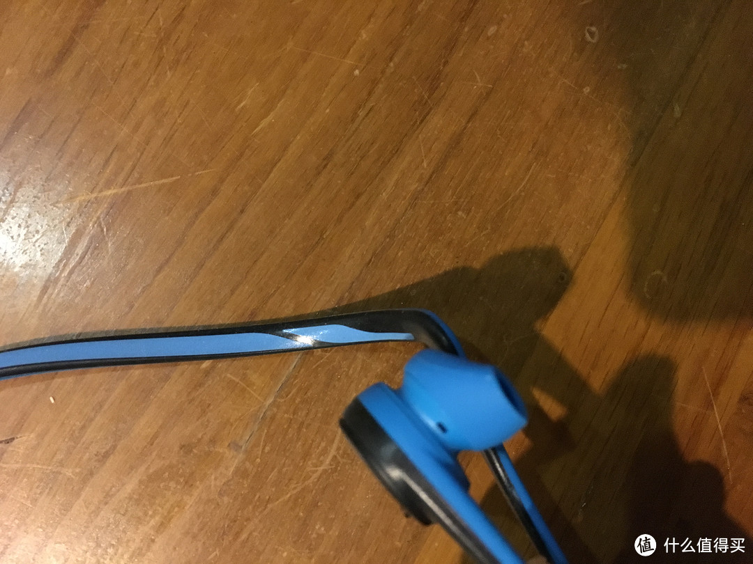 plantronics 缤特力 BackBeat FIT 耳机对比Beats Powerbeats2 Wireless