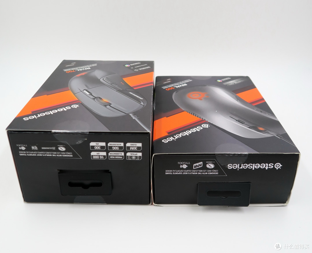 钢厂新品,带显示屏的游戏鼠标SteelSeries Rival 700