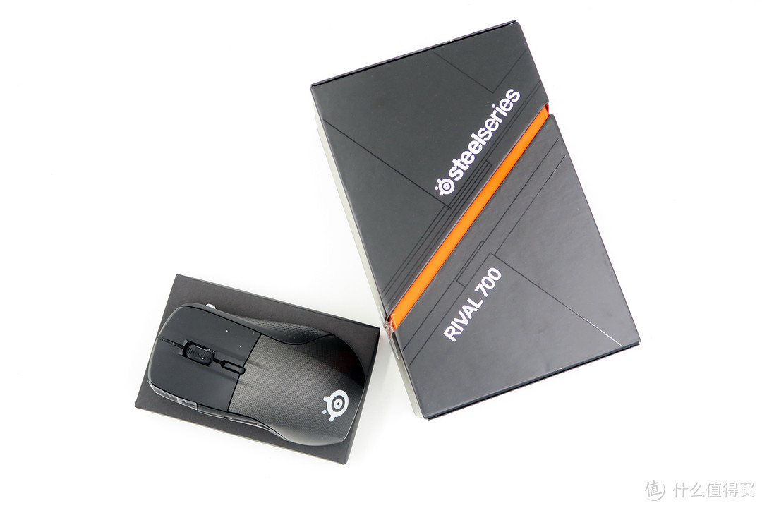 钢厂新品,带显示屏的游戏鼠标SteelSeries Rival 700