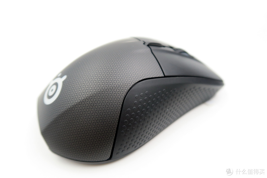钢厂新品,带显示屏的游戏鼠标SteelSeries Rival 700