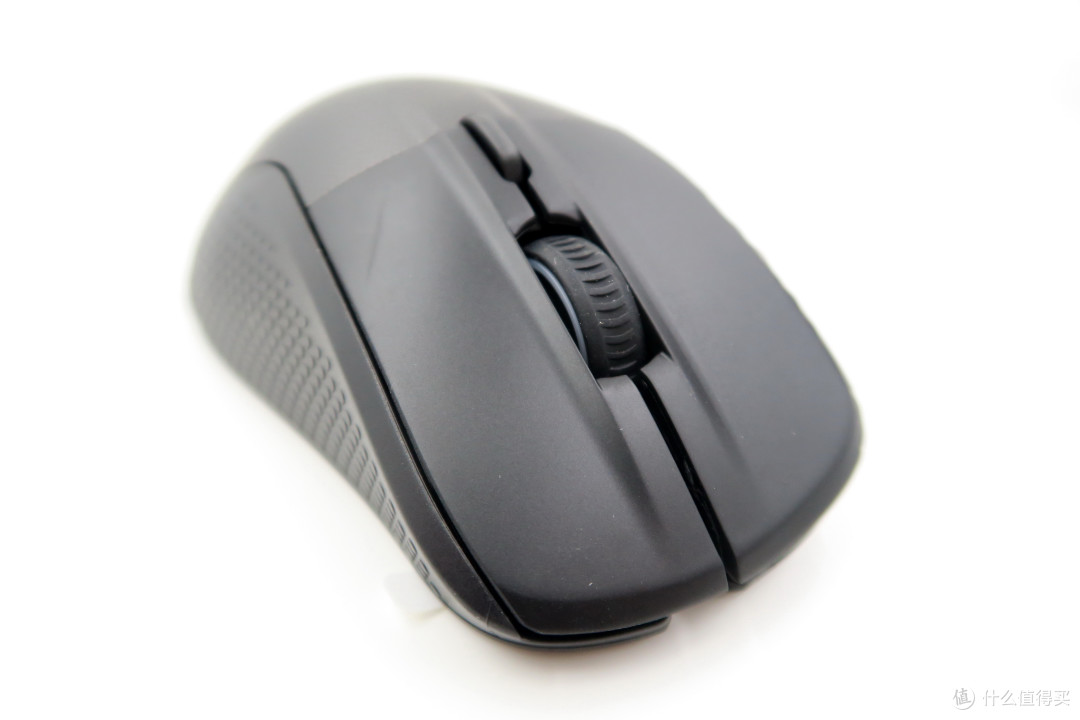 钢厂新品,带显示屏的游戏鼠标SteelSeries Rival 700