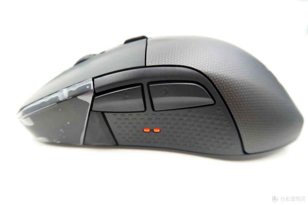 钢厂新品,带显示屏的游戏鼠标SteelSeries Rival 700