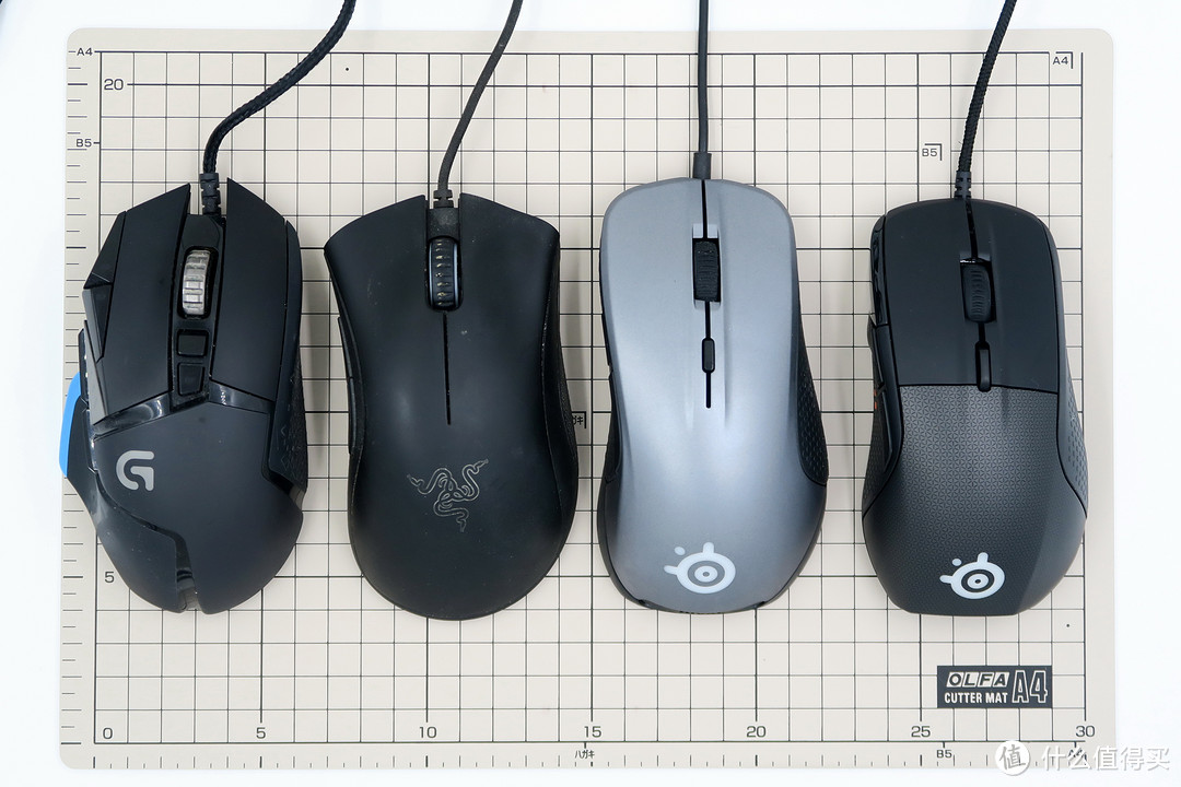 钢厂新品，带显示屏的游戏鼠标SteelSeries Rival 700