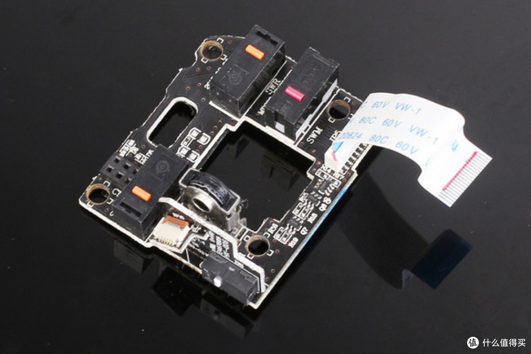 玩灯算什么，这一次我们来玩黑科技！钢厂新旗舰 Rival 700游戏鼠标 评测（图多 建议在wifi环境下指点）