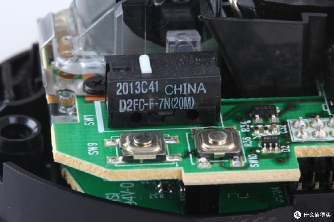 玩灯算什么，这一次我们来玩黑科技！钢厂新旗舰 Rival 700游戏鼠标 评测（图多 建议在wifi环境下指点）