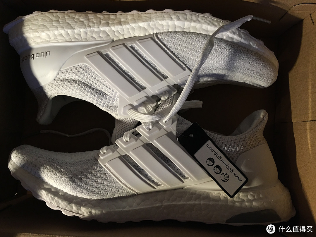 #本站首晒# #原创新人# Adidas 阿迪达斯 ultra boost 2代 triple white 男款跑步鞋 开箱