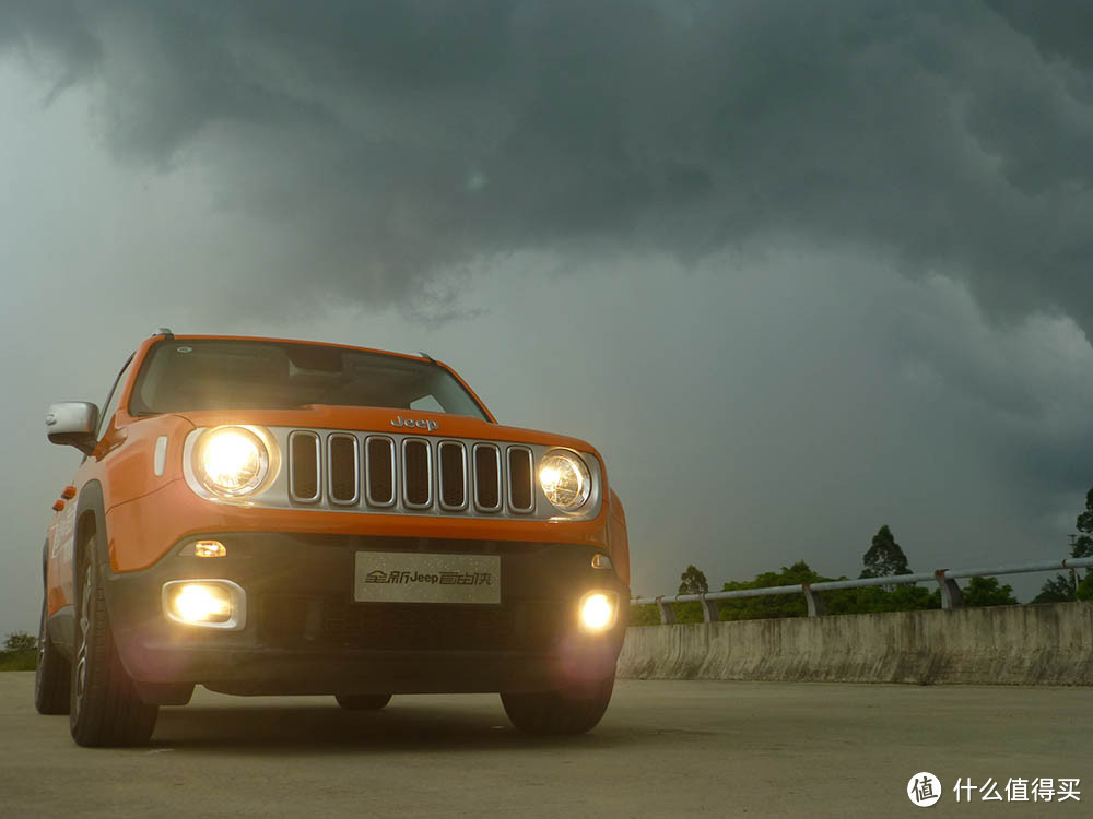 落地的情怀总是诗！JEEP 吉普 顶配 自由侠 试驾体验