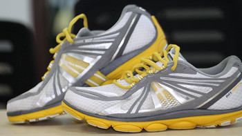 中年Runner装备剁手之路 篇十四：Q劲十足的轻量跑鞋使用感受——Brooks 布鲁克斯 Pure Cadence 3