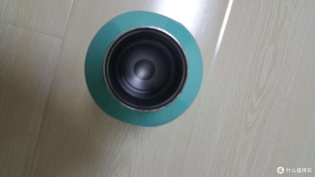 张大妈家推荐的保温杯与某品牌搞活动送的保温杯的不对称对比