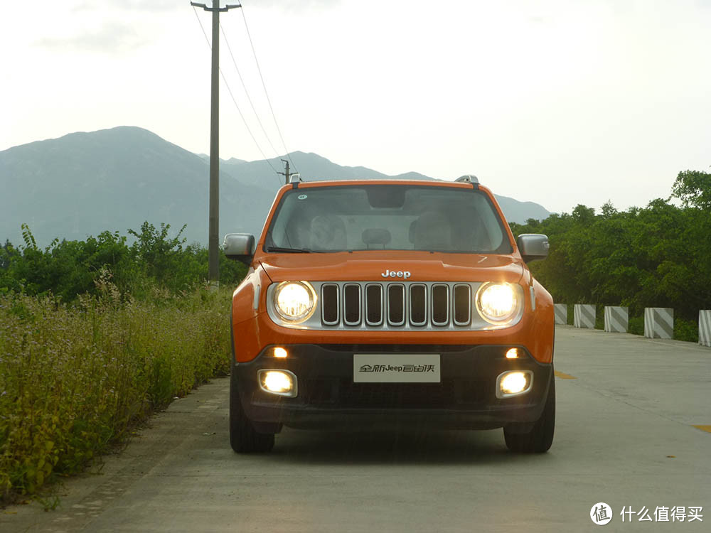 落地的情怀总是诗！JEEP 吉普 顶配 自由侠 试驾体验