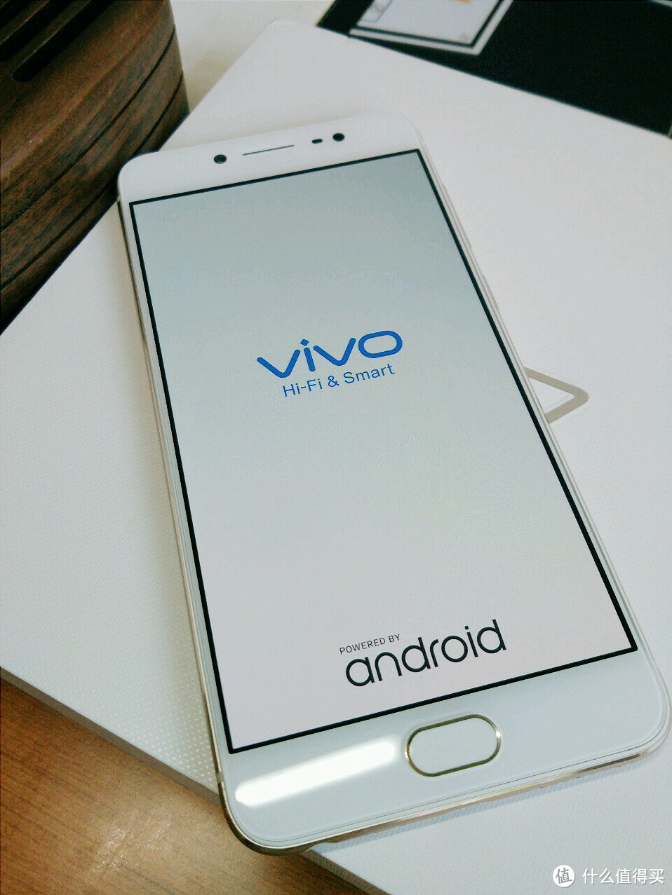 五个妹子玩自拍：vivo X7柔光自拍手机诚意测评