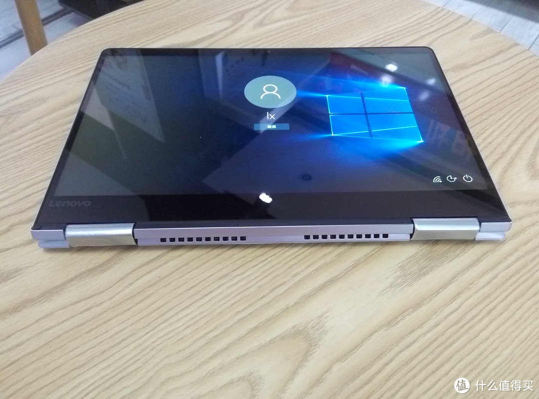 轻薄性能两不误 — Lenovo 联想 Yoga 710 14英寸 变形本