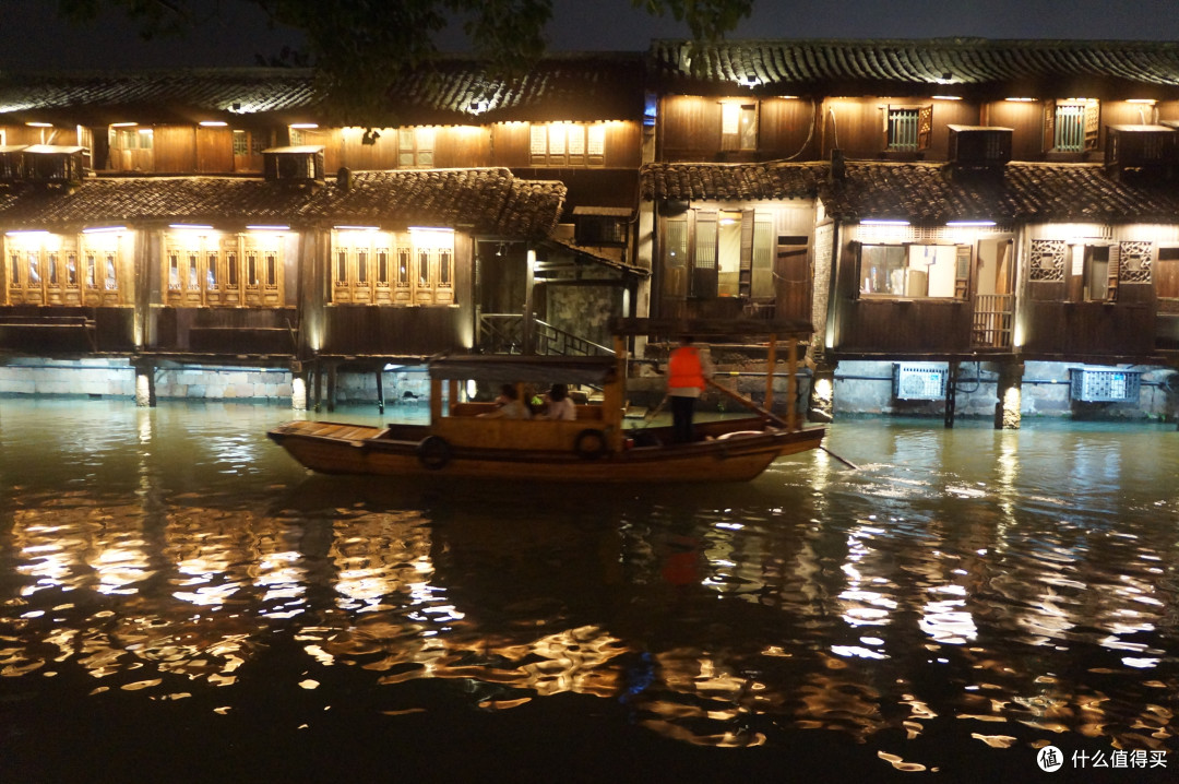 江南小镇休闲的旅行:复古乌镇和清新杭州