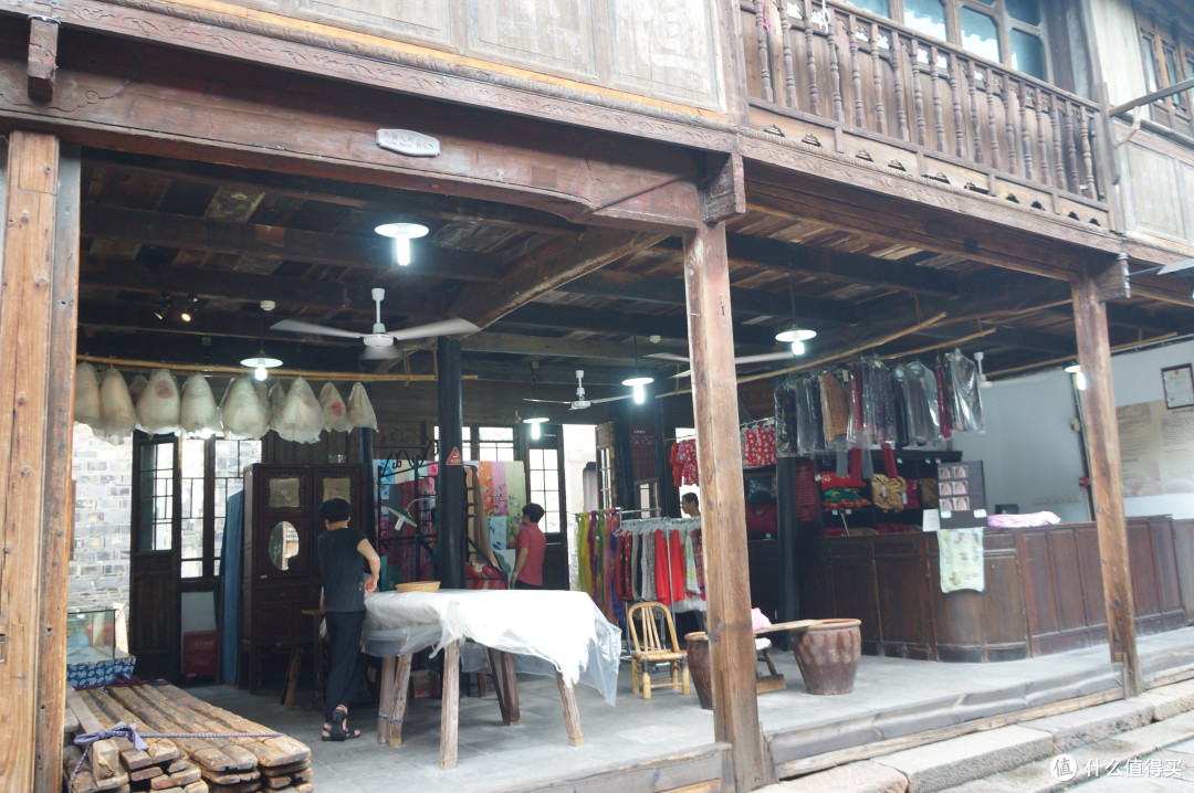 江南小镇休闲的旅行:复古乌镇和清新杭州