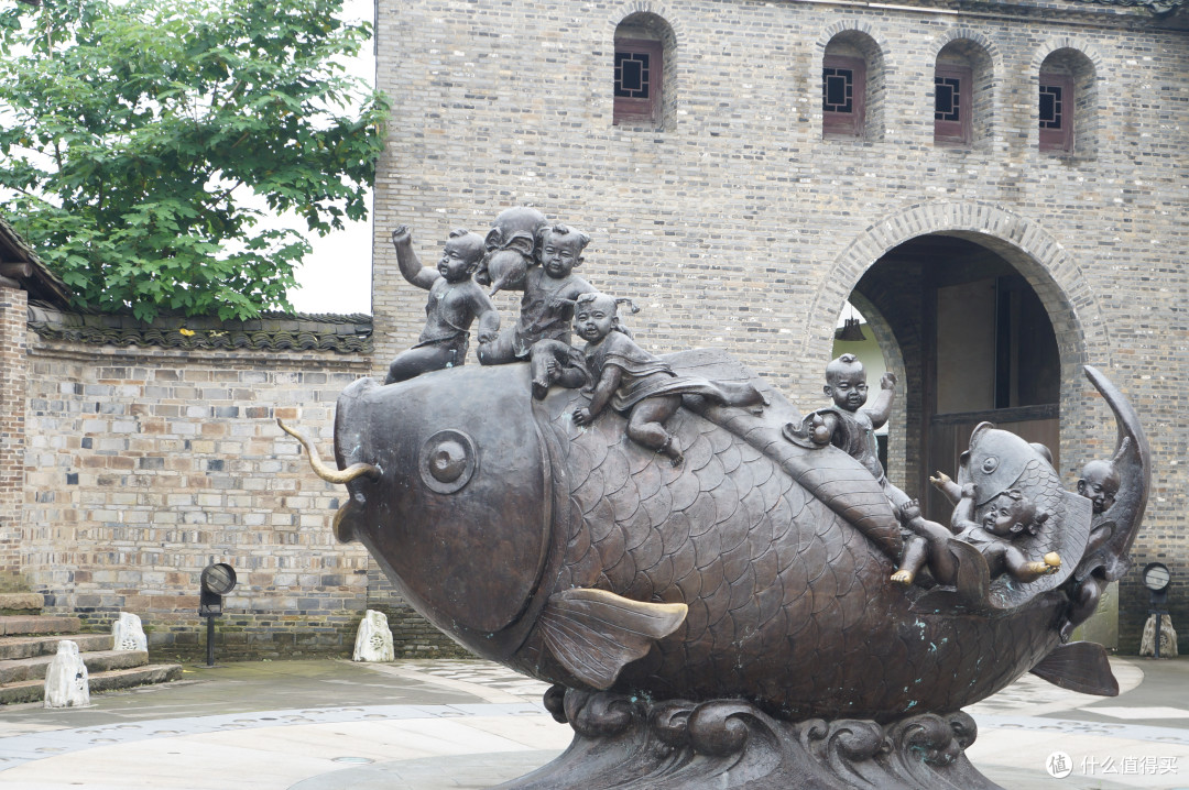 江南小镇休闲的旅行:复古乌镇和清新杭州