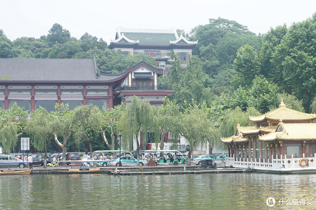 江南小镇休闲的旅行：复古乌镇和清新杭州