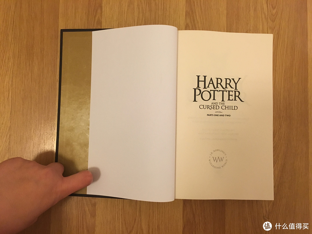 全球首发 — 《哈利·波特与被诅咒的孩子》（Harry Potter and the Cursed Child）舞台剧剧本