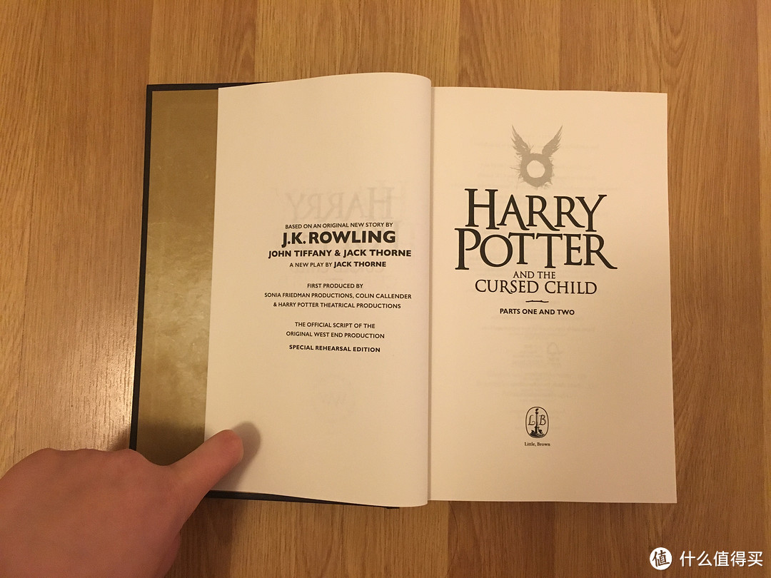 全球首发 — 《哈利·波特与被诅咒的孩子》（Harry Potter and the Cursed Child）舞台剧剧本