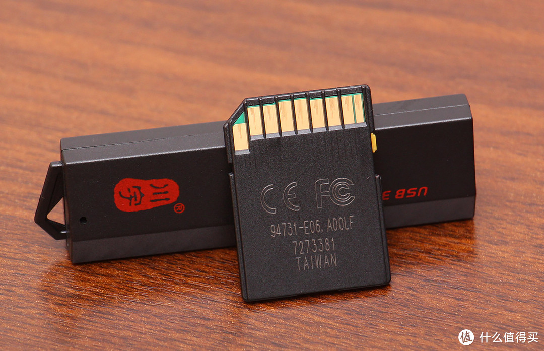 好马配好鞍：两款 USB 3.0 SD 读卡器 对比简测