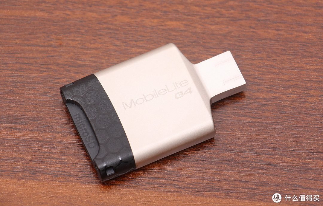 好马配好鞍：两款 USB 3.0 SD 读卡器 对比简测