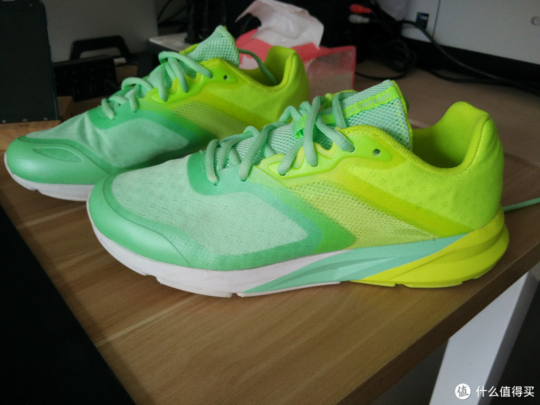 #本站首晒# 鞋中马卡龙 — LI-NING 李宁 ARHL018多彩透气跑鞋