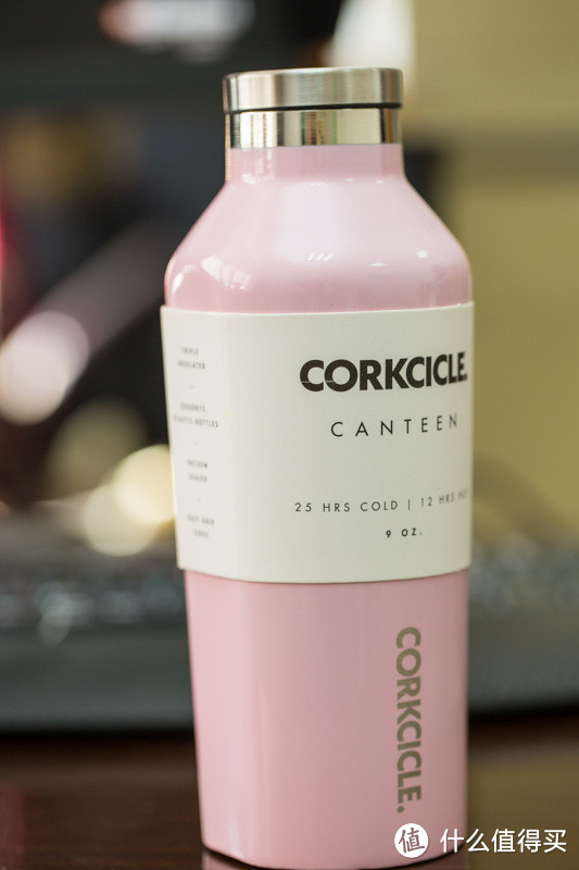 美潮冲上来一只铁瓶：corkcicle保温杯