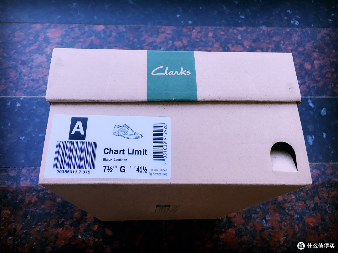 英亚购入:Clarks Chart Limit 男款雕花皮鞋 晒单