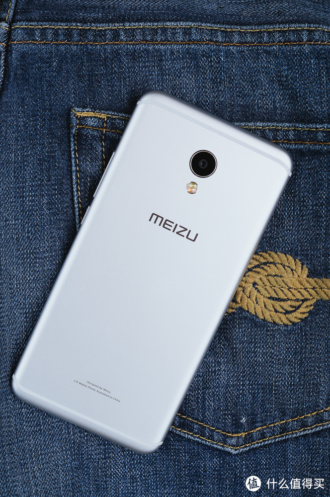 第六代的梦想——MEIZU 魅族 MX6上手机身照