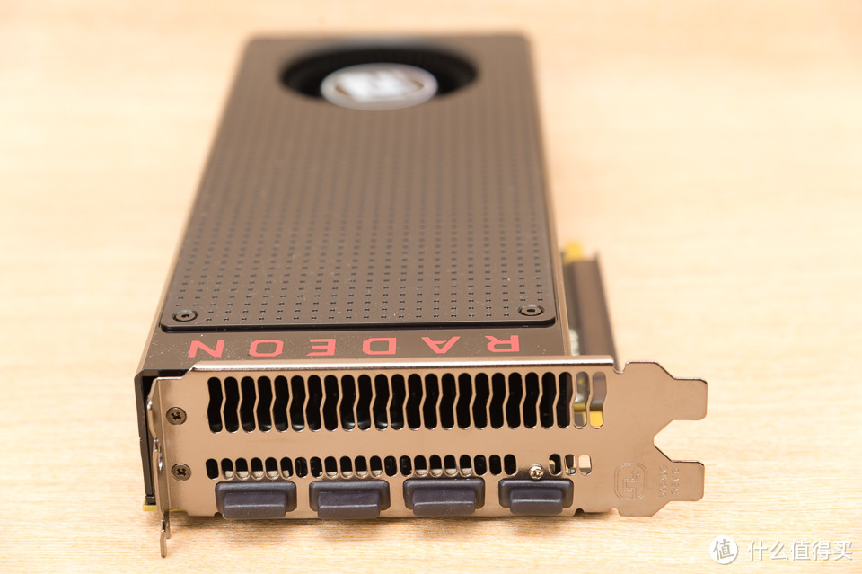 14nm显卡第一弹,迪兰恒进 RX 480 公版 ITX装机测试