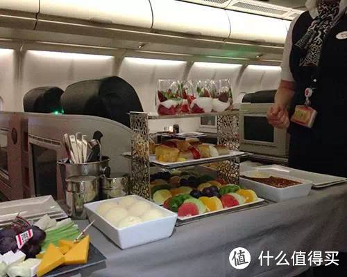 三万英尺餐桌：7家航空公司餐饮点评（上篇）