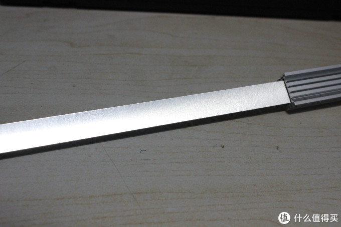 照亮我的电脑——雷士照明 LED 镜前灯 开箱