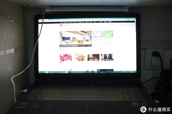 照亮我的电脑——雷士照明 LED 镜前灯 开箱