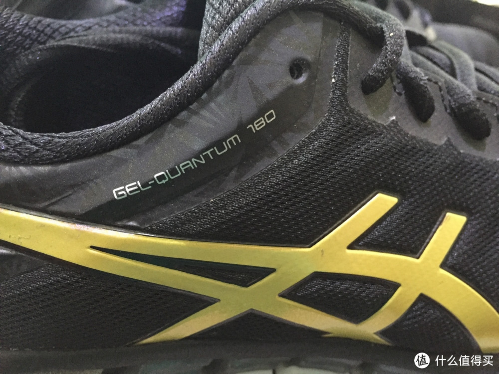 人生得意须尽欢，女鞋偏要玩男穿——ASICS 亚瑟士 GEL-QUANTUM 180 跑鞋