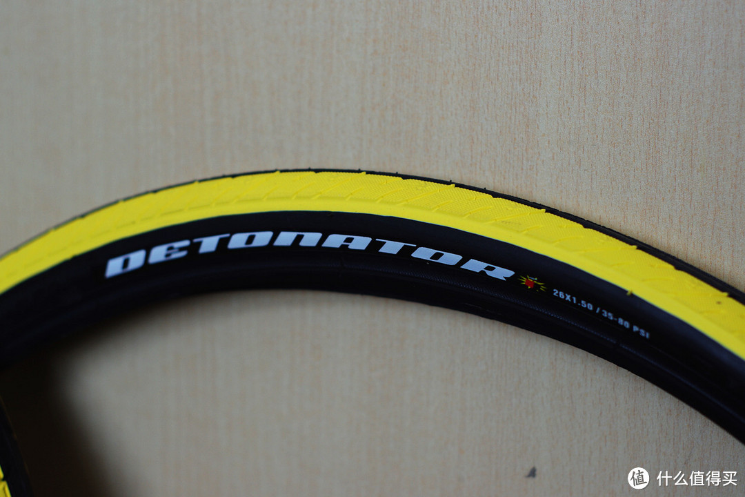 外观党的 MAXXIS 玛吉斯 DETONATOR 26X1.5 山马胎